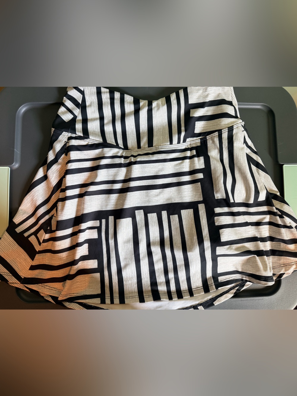 CALIA by Carrie Underwood Black and White Geometric Stripe Blouse
